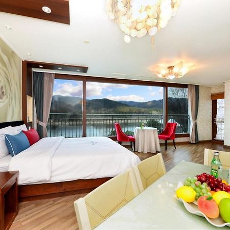 Moonlight Blue Pension Gapyeong Esterno foto