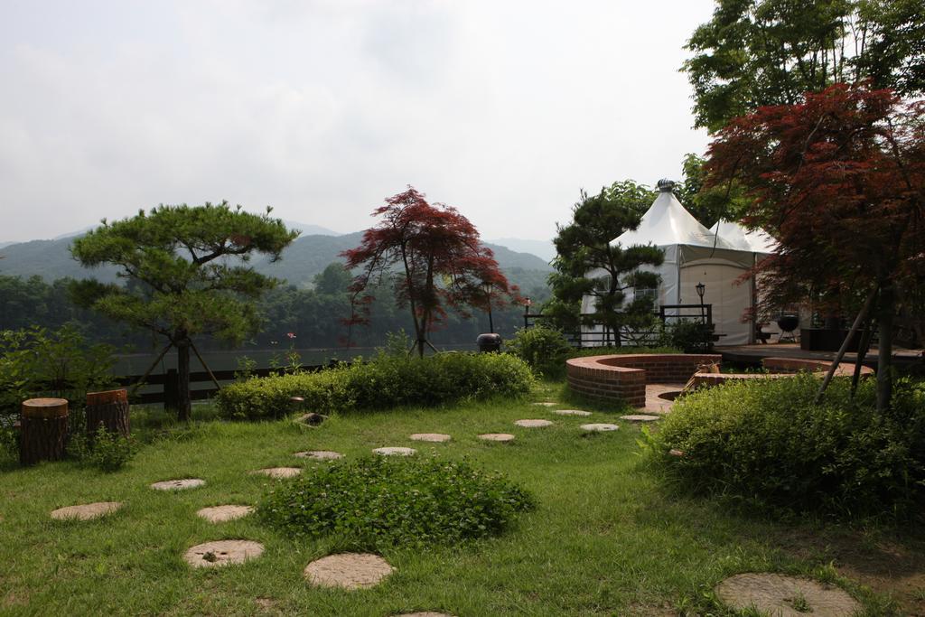 Moonlight Blue Pension Gapyeong Esterno foto