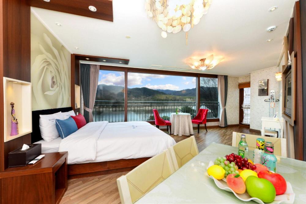 Moonlight Blue Pension Gapyeong Esterno foto