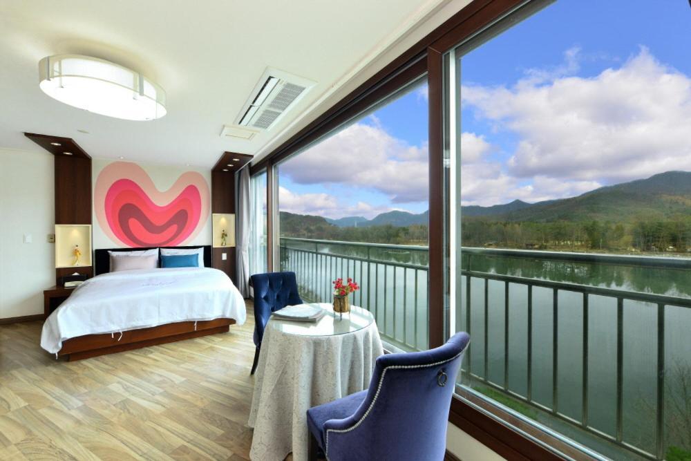 Moonlight Blue Pension Gapyeong Esterno foto