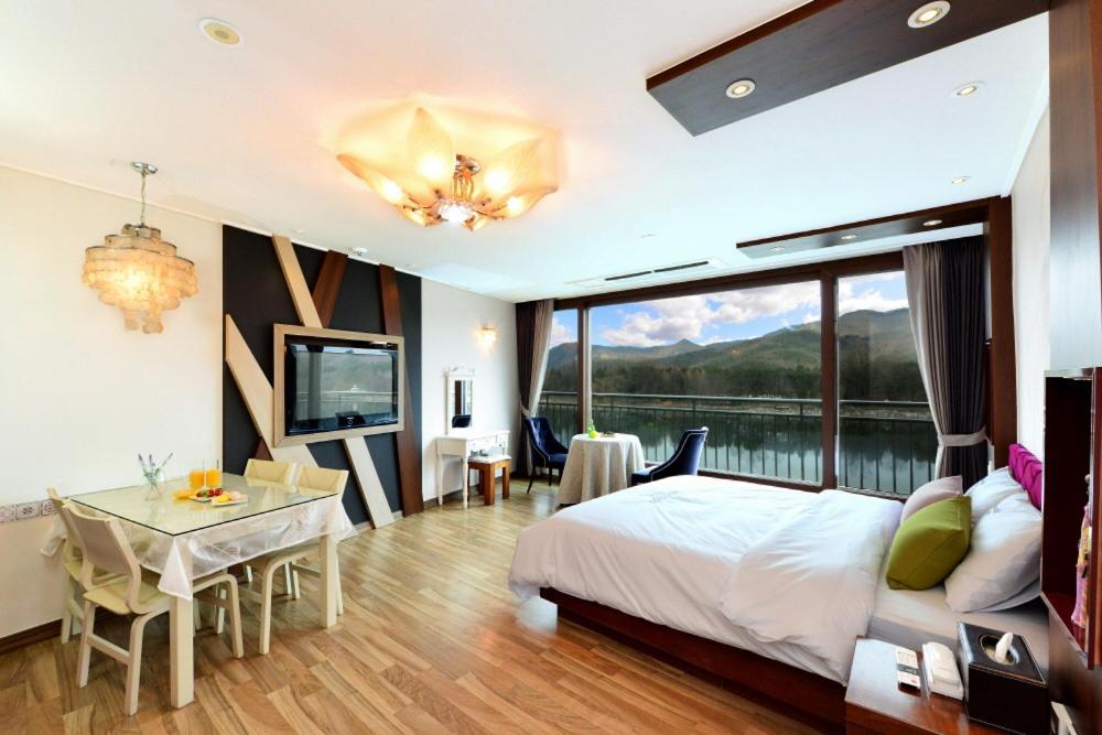 Moonlight Blue Pension Gapyeong Esterno foto