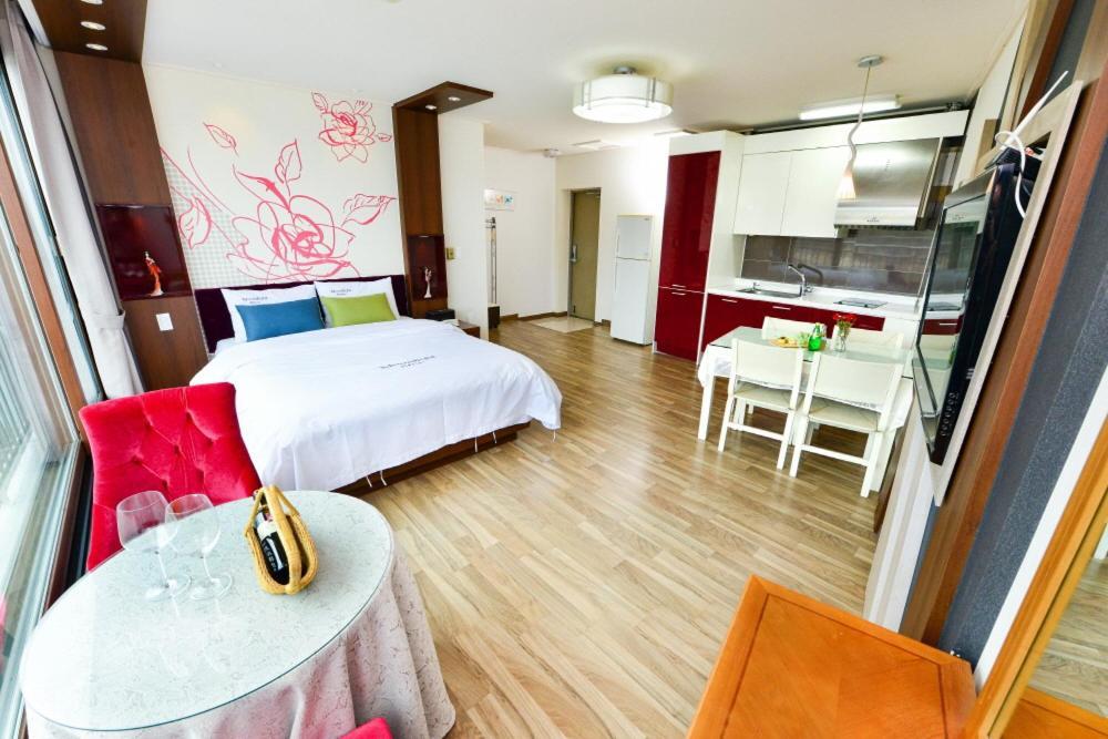 Moonlight Blue Pension Gapyeong Esterno foto