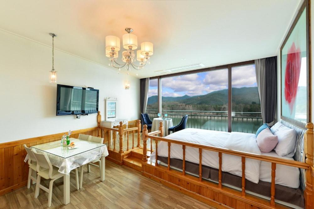 Moonlight Blue Pension Gapyeong Esterno foto