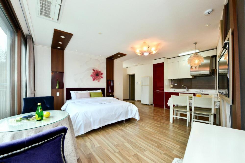Moonlight Blue Pension Gapyeong Esterno foto