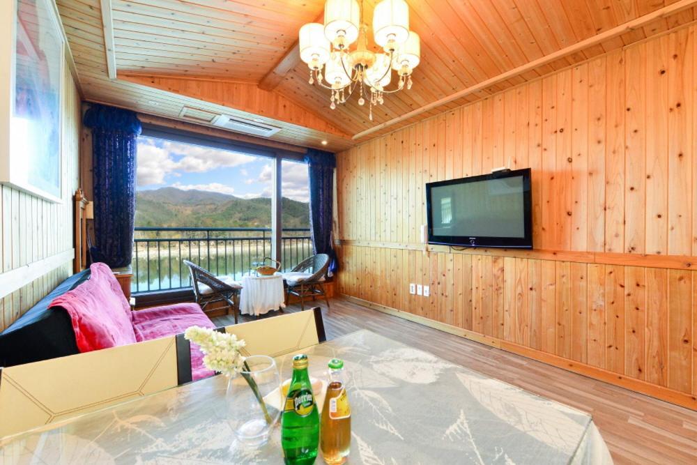 Moonlight Blue Pension Gapyeong Esterno foto