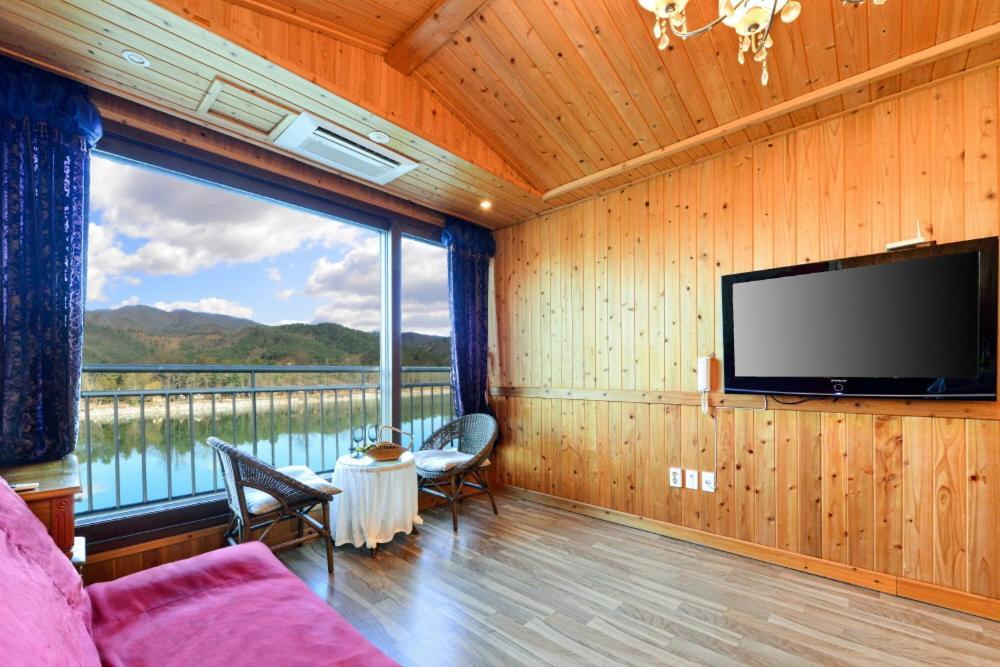 Moonlight Blue Pension Gapyeong Esterno foto